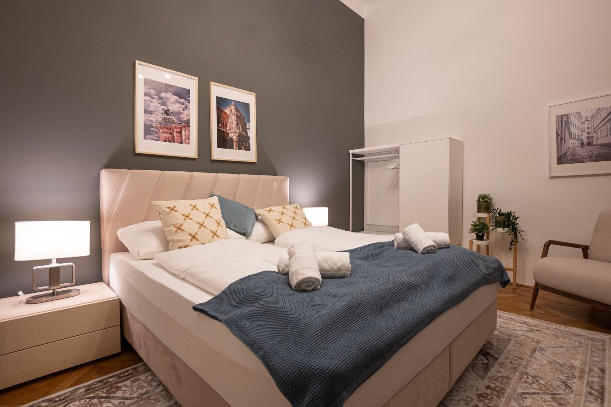 2-room In A 1st District Of Appartement