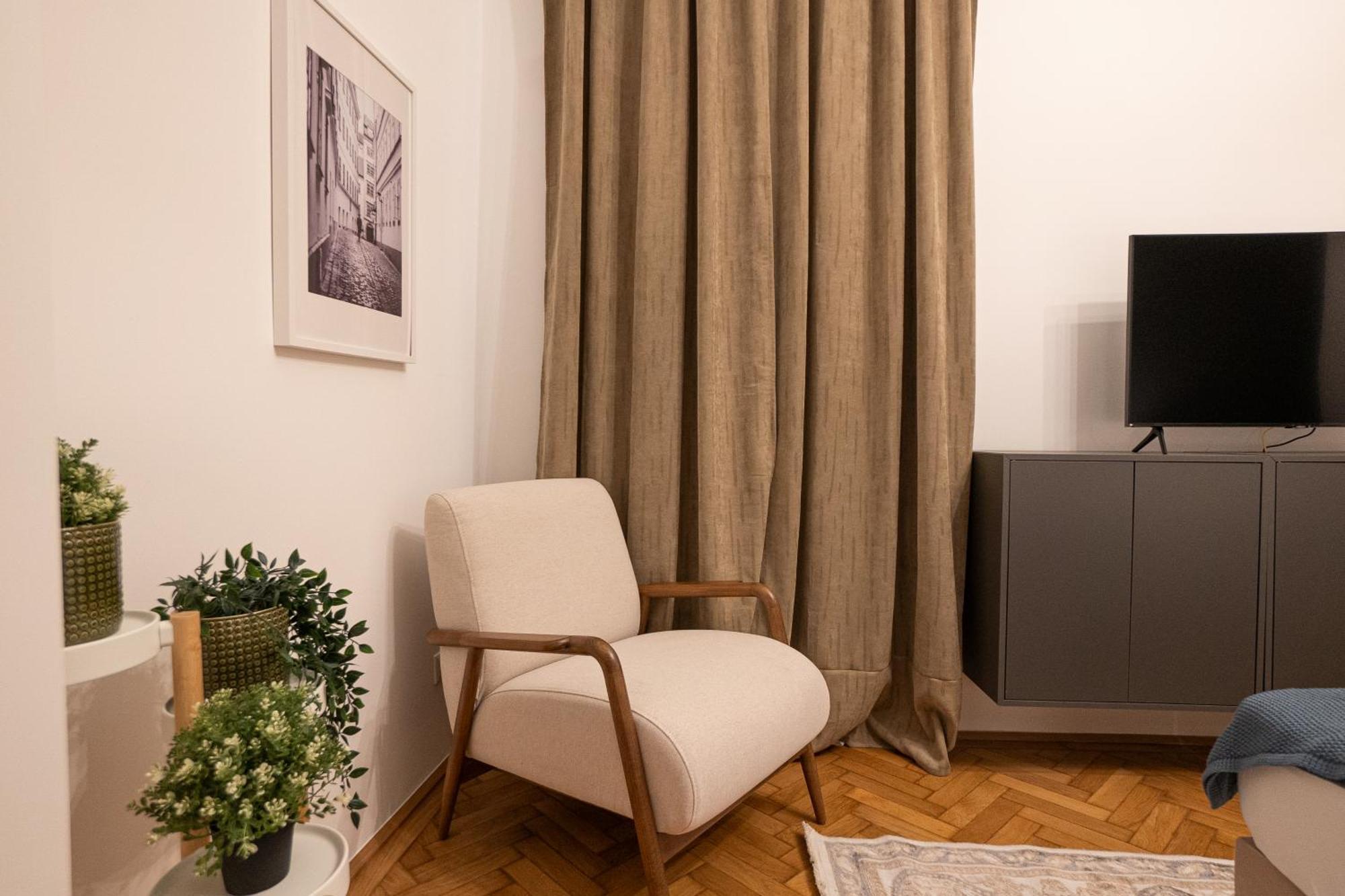 Appartement 2-room In A 1st District Of *