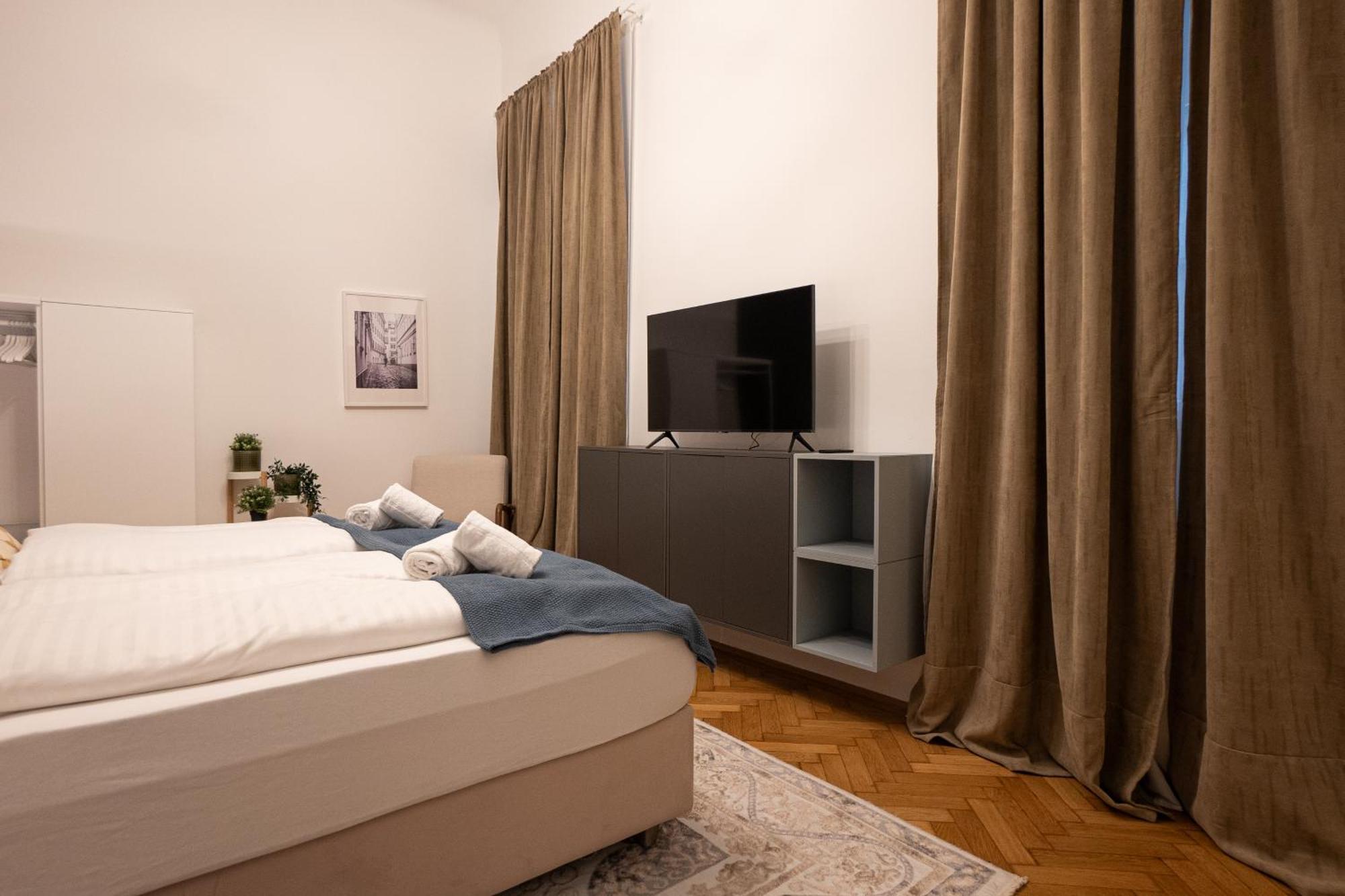 2-room In A 1st District Of Appartement